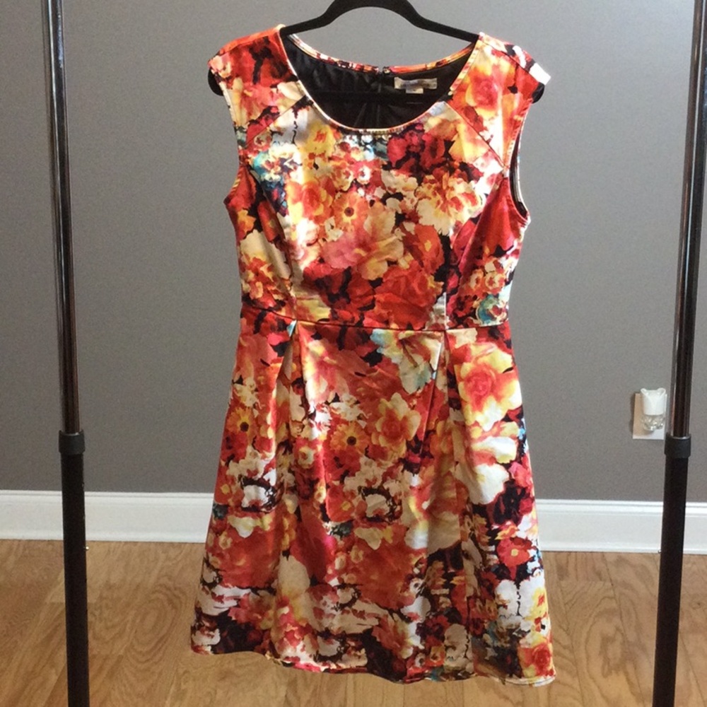 10 Liz Claiborne peach floral pleat waist sheath dress